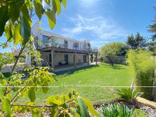 Maison à vendre 5 pièces SAINT GILLES CROIX DE VIE (85), quartier BOISVINET, maison totalement rénovée, garage, jardin.