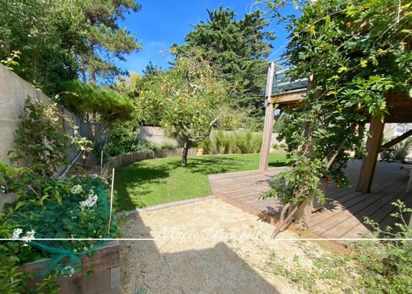 Maison à vendre 5 pièces SAINT GILLES CROIX DE VIE (85), quartier BOISVINET, maison totalement rénovée, garage, jardin.