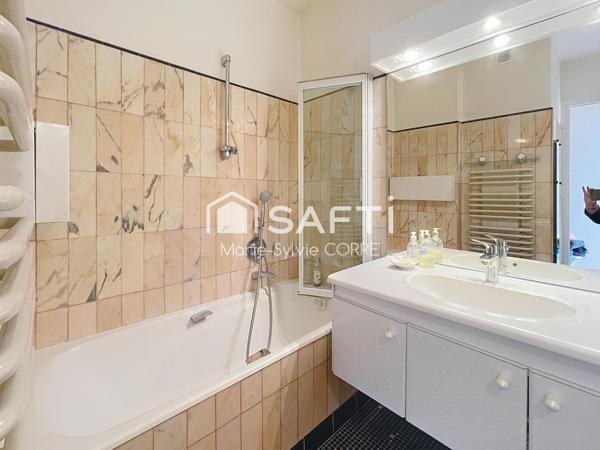 CENTRE du Vésinet, Résidence de standing,  3 chambres, 2 parkings sécurisés