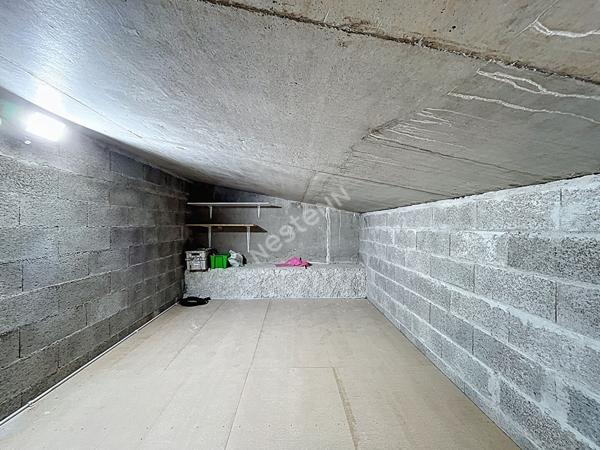 ANNECY (rue André Fumex) _ Garage en sous-sol, dans résidence récente, à vendre