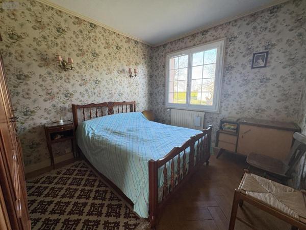 Pavillon à vendre à Les Villages-Vovéens dans l'Eure-et-Loir (28150), ref : 72   
Plan d'eau