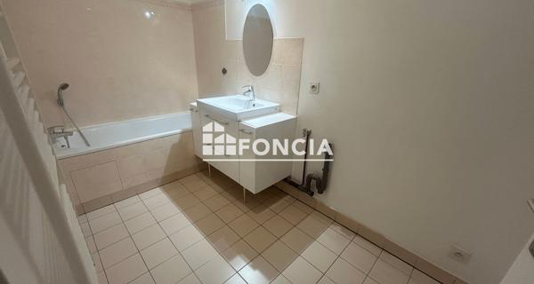 Location Appartement 3 pièces 78.69 m² - Châtenay-malabry 92290