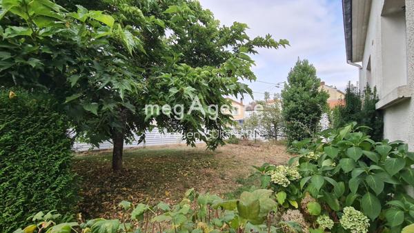 Maison à BRESSUIRE, 79300 - 6 pièces 102m²