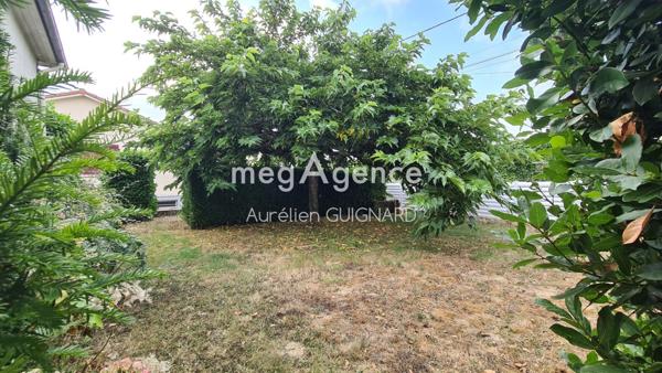 Maison à BRESSUIRE, 79300 - 6 pièces 102m²