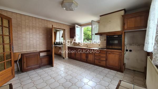 Maison à BRESSUIRE, 79300 - 6 pièces 102m²