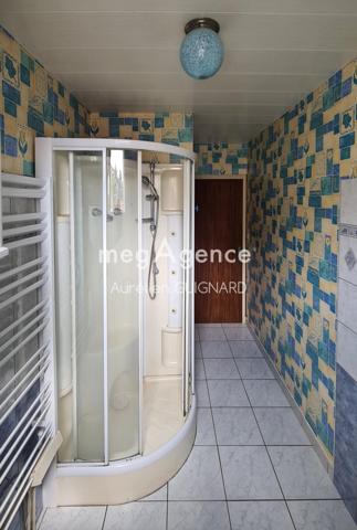 Maison à BRESSUIRE, 79300 - 6 pièces 102m²