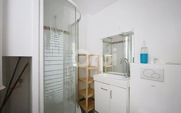 Appartement à vendre    2 pièces • 32,24 m2 Paris 15