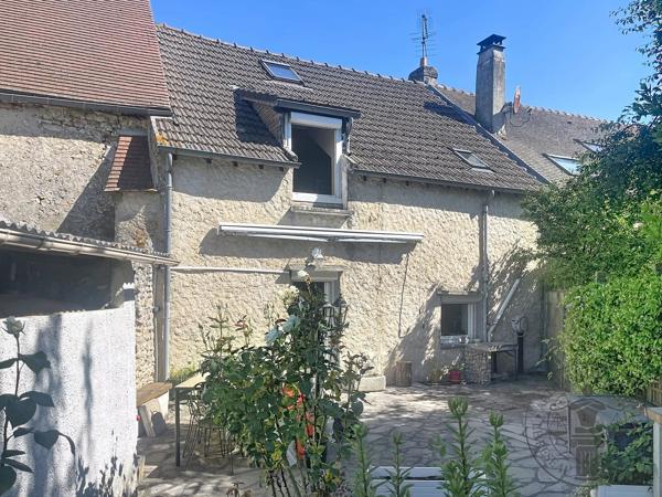 Vente                                                      Maison
                        
                     4 pièces                      96 m2                     à Dourdan