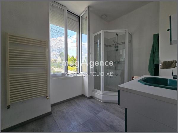 Maison à ERNEE, 53500 - 6 pièces 124m²
