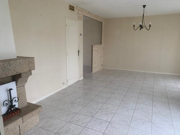 Maison de plain-pied 90 M² sur parcelle de 586 M²