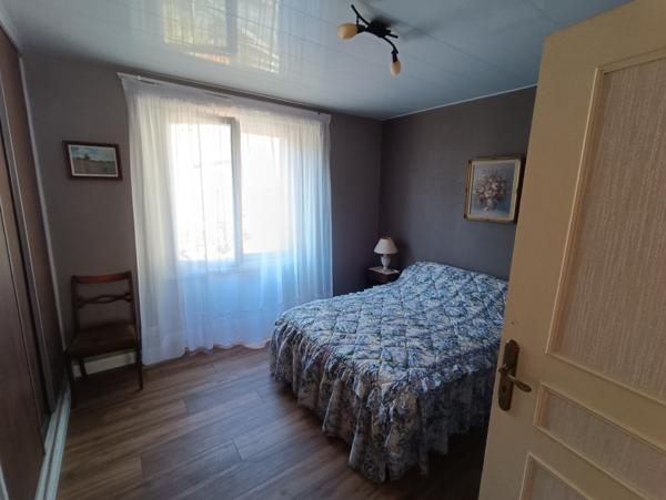 Maison Type T7, 5 chambres, 3 terrasses, garages, sur terrain d’environ 1151 m²