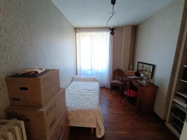Maison Type T7, 5 chambres, 3 terrasses, garages, sur terrain d’environ 1151 m²
