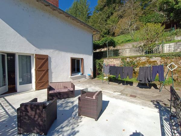 Maison Type T7, 5 chambres, 3 terrasses, garages, sur terrain d’environ 1151 m²