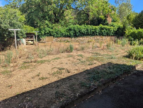 Maison de ville avec jardin et garage !