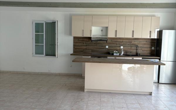 Maison à vendre    5 pièces • 104,64 m2 Le Bois-Plage-en-Ré