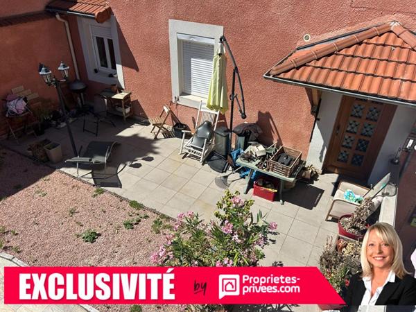 Roanne  Immeuble rénové avec cour intérieure