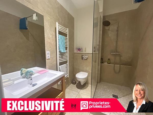 Roanne  Immeuble rénové avec cour intérieure