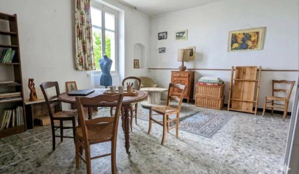 Vente                                                      Maison
                        
                     4 pièces                      95 m2                     à Nantes