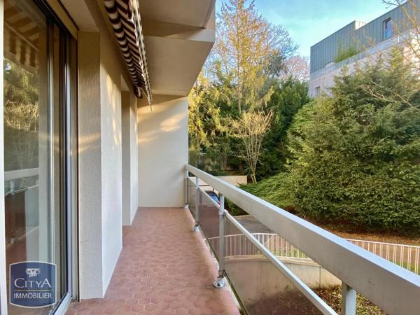 Appartement à louer 2 pièces 46.07m² Tours (37100)