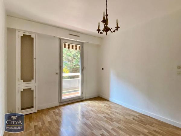 Appartement à louer 2 pièces 46.07m² Tours (37100)