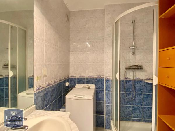 Appartement à louer 2 pièces 46.07m² Tours (37100)