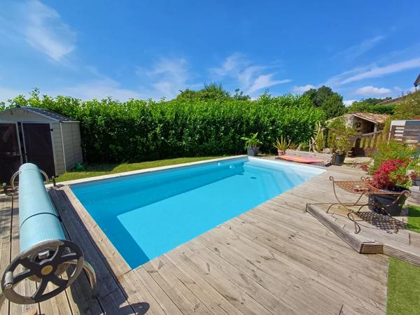 Charentaise de 5 chambres avec piscine