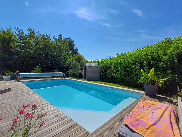 Charentaise de 5 chambres avec piscine