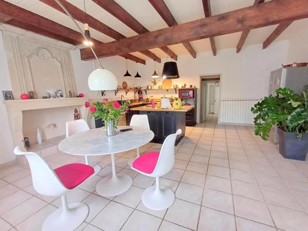 Charentaise de 5 chambres avec piscine