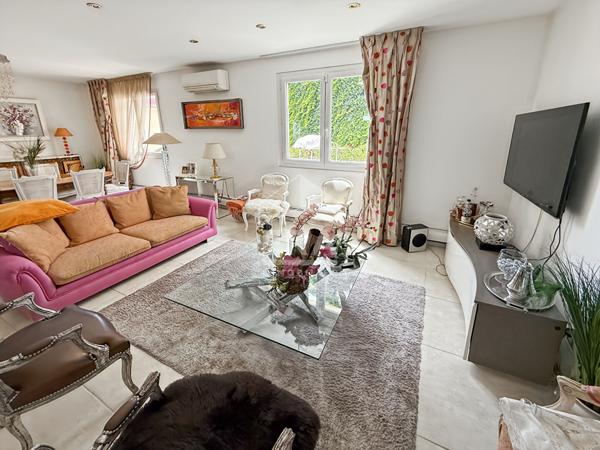 Saint-Victoret ? Rare T4 de plain-pied de 118 m² avec terrasse, jardin et stationnement