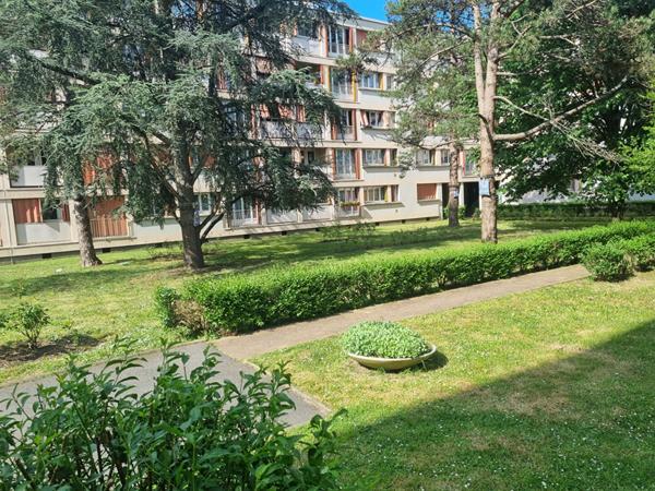 Appartement Neuilly Sur Marne 1 pièce(s) 33.18 m2