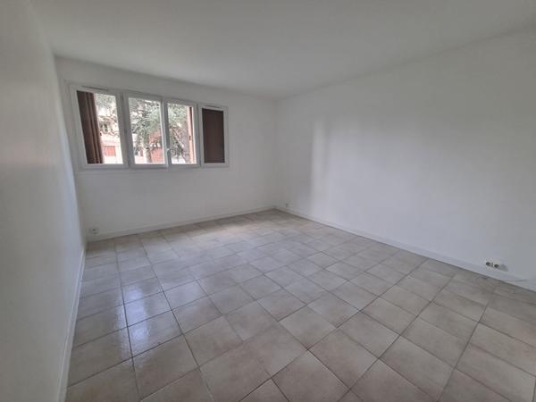 Appartement Neuilly Sur Marne 1 pièce(s) 33.18 m2