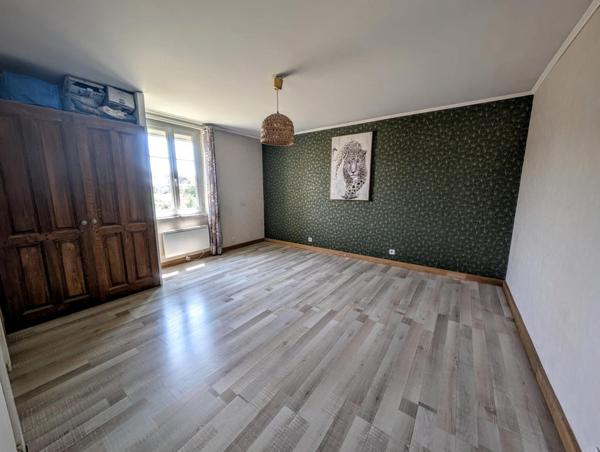 Maison en pierre avec terrain de 4300 m² – Bourbon-Lancy