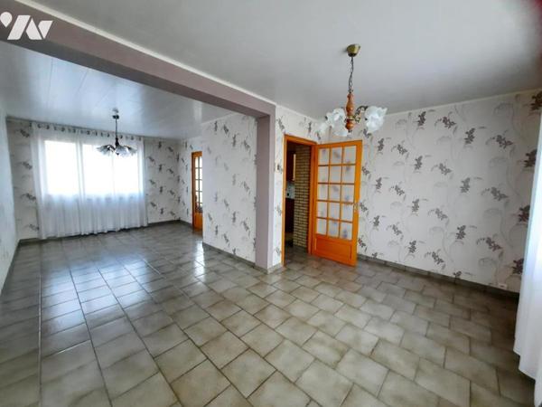 MAISON DE LOTISSEMENT 