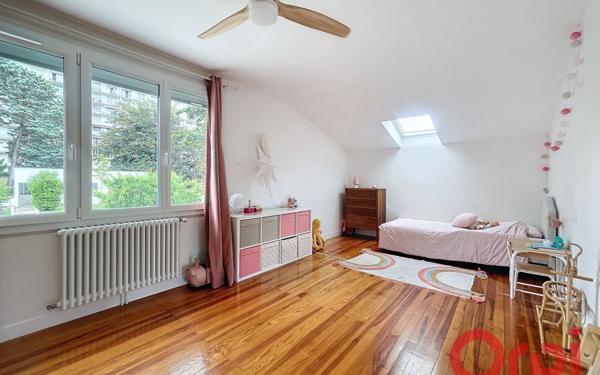 Maison à vendre    5 pièces • 146 m2 Décines-Charpieu