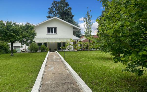 Maison à vendre    5 pièces • 146 m2 Décines-Charpieu