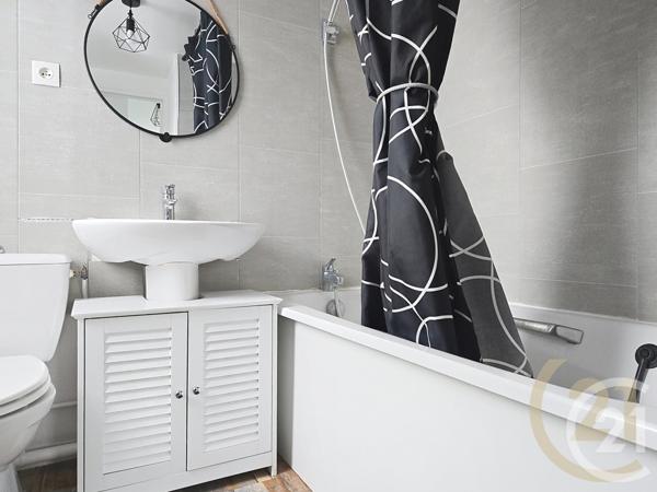 Appartement F3 à vendre  3 pièces - 74,60 m2 LILLEBONNE - 76