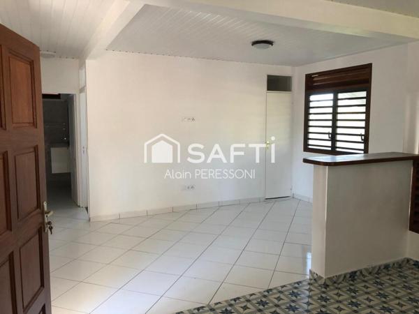 Ensemble Immobilier de 6 logements loués Bourda