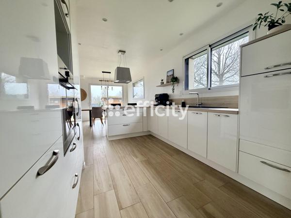 Maison 6 pièces - 101 m² Exclusivité efficity