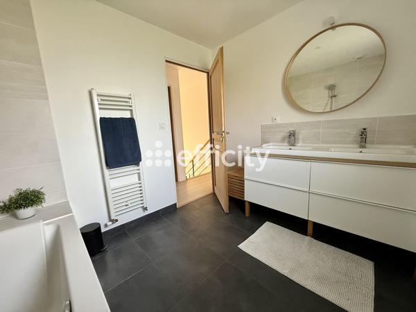 Maison 6 pièces - 101 m² Exclusivité efficity