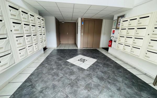 Appartement à vendre    1 pièce • 25,04 m2 Montpellier