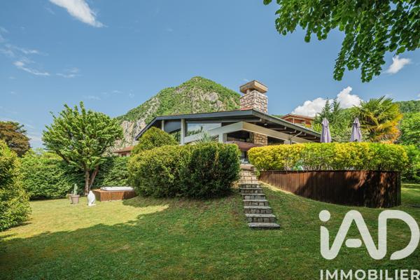Maison à vendre 7 pièces 171 m² Saint-Égrève