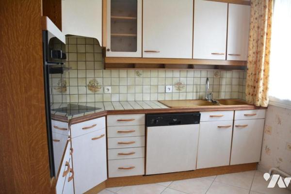 Vente sur le commune de Château-Gontier-Sur-Mayenne une maison avec jardin et garage 