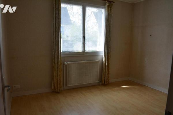 Vente sur le commune de Château-Gontier-Sur-Mayenne une maison avec jardin et garage 