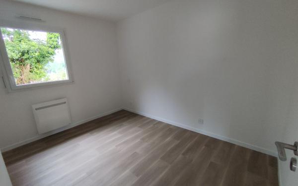 Maison à louer    4 pièces • 84,07 m2 Plougourvest