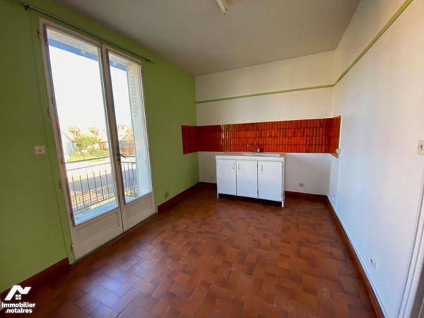 A Salbris, maison sur sous-sol spacieuse et lumineuse idéale pour une famille nombreuse. Vous s...