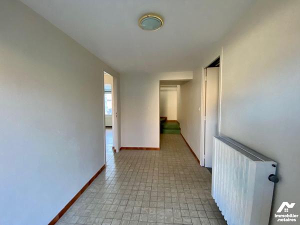 A Salbris, maison sur sous-sol spacieuse et lumineuse idéale pour une famille nombreuse. Vous s...