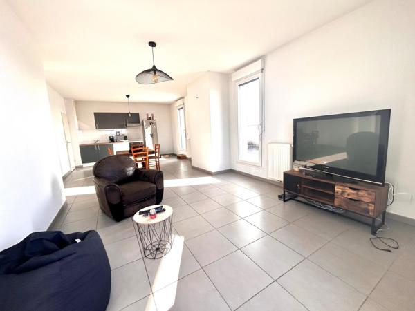 T4 avec terrasse panoramique et deux parkings