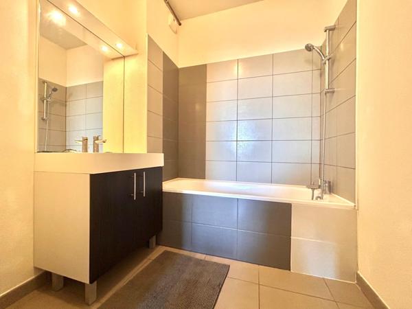 T4 avec terrasse panoramique et deux parkings