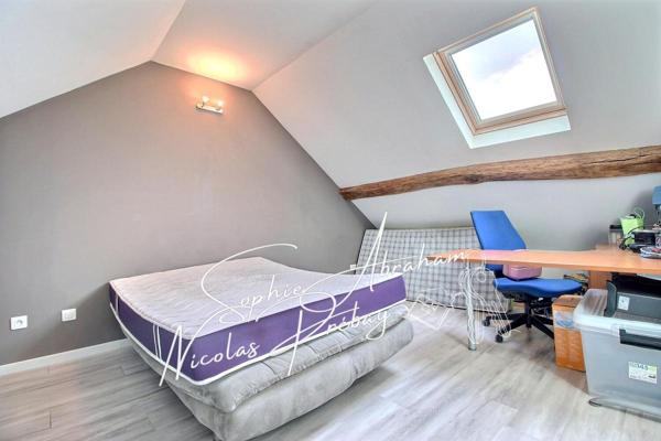 Maison avec sous-sol et terrain