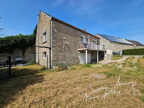 Maison avec sous-sol et terrain